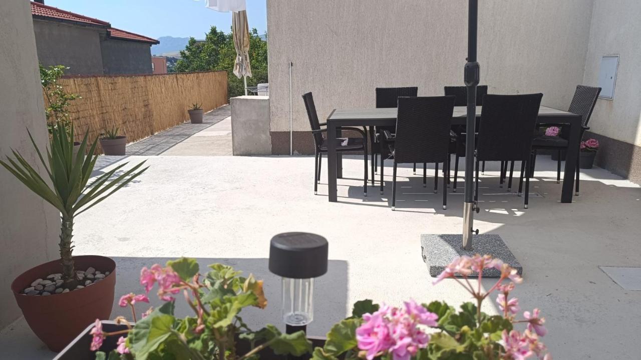 Apartment Ruby Подстрана Екстериор снимка